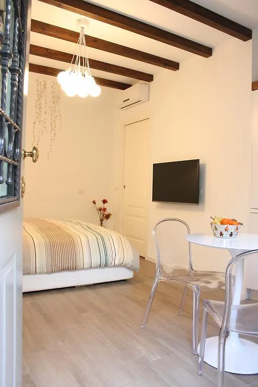 Milano Apartments Sant'Agostino Italy