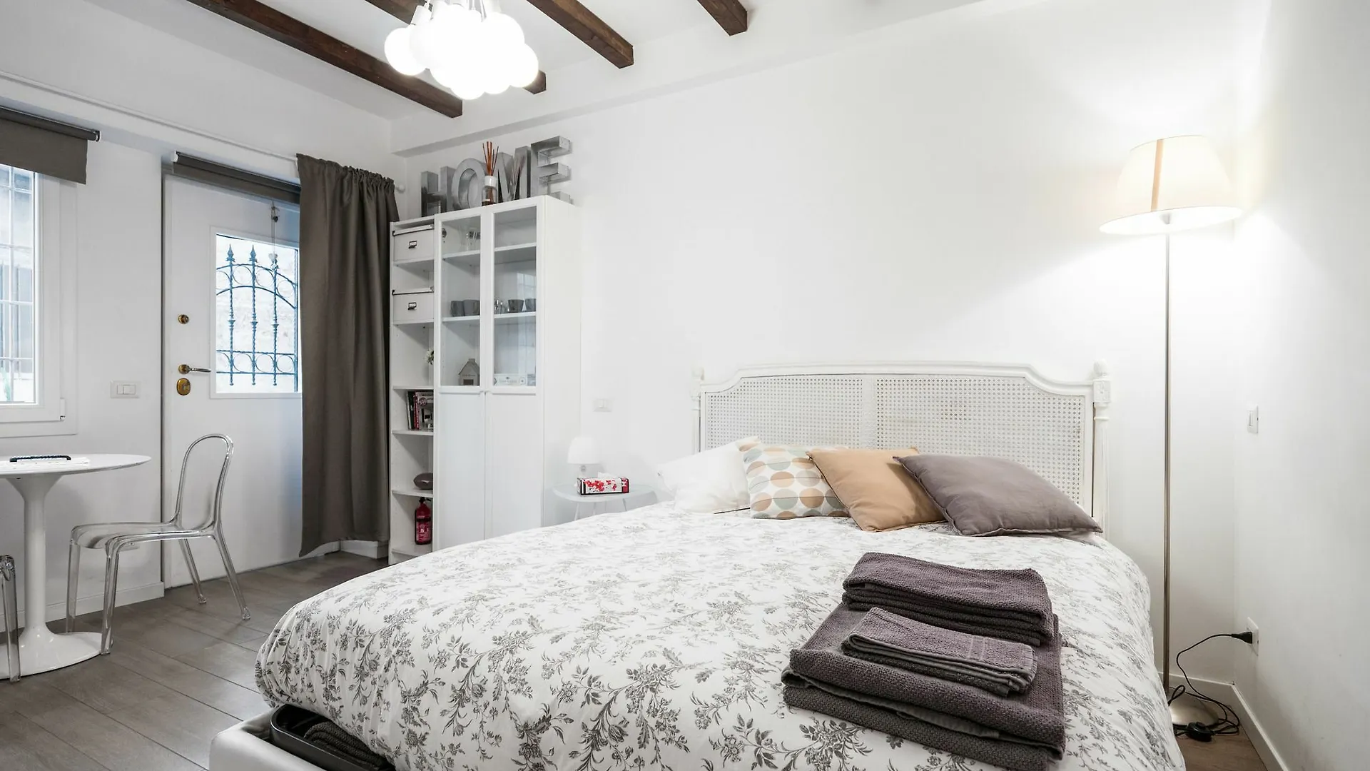 Milano Apartments Sant'Agostino Italy