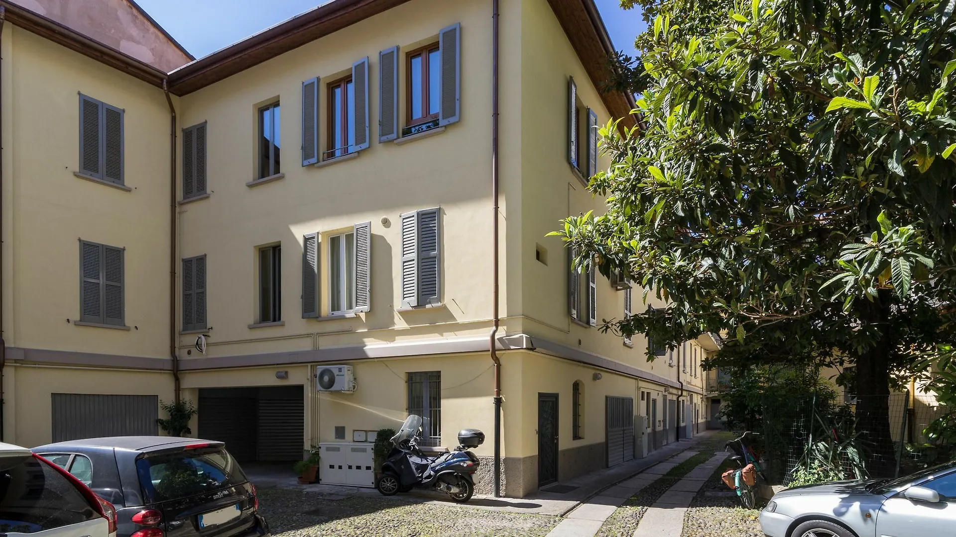 Milano Apartments Sant'Agostino 0*, Milan Italy